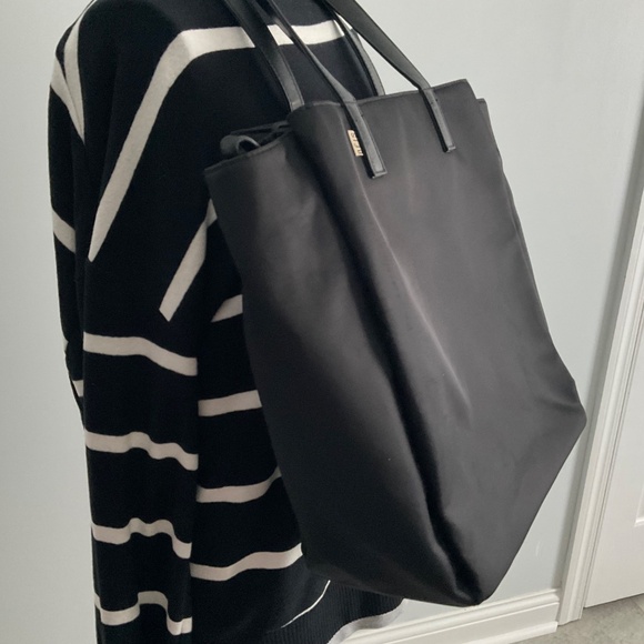 Beis travel bag,black.Tote. - Picture 3 of 16